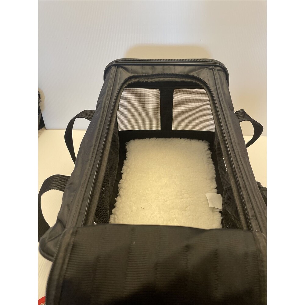 Fresco Pet Carrier Small Dog Or Regular Cat 18 Long X 11.75 High X 12 Wide - Picture 4 of 11